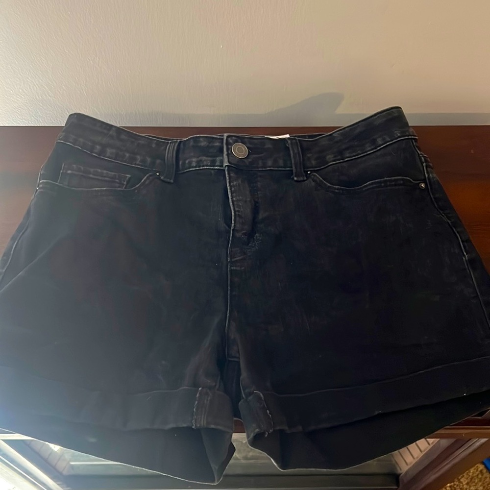 3/$7 Closet staple: comfy black denim shorts
